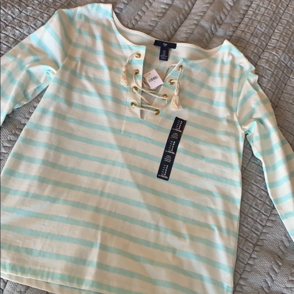 NWT - Gap lace-up top!